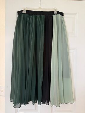 Halogen x Atlantic Pacific Colorblock Pleated Midi Skirt